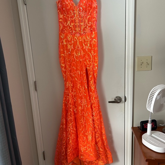 🧡🧡JVN by JOVANI PROM DRESS🧡🧡 - Picture 16 of 16